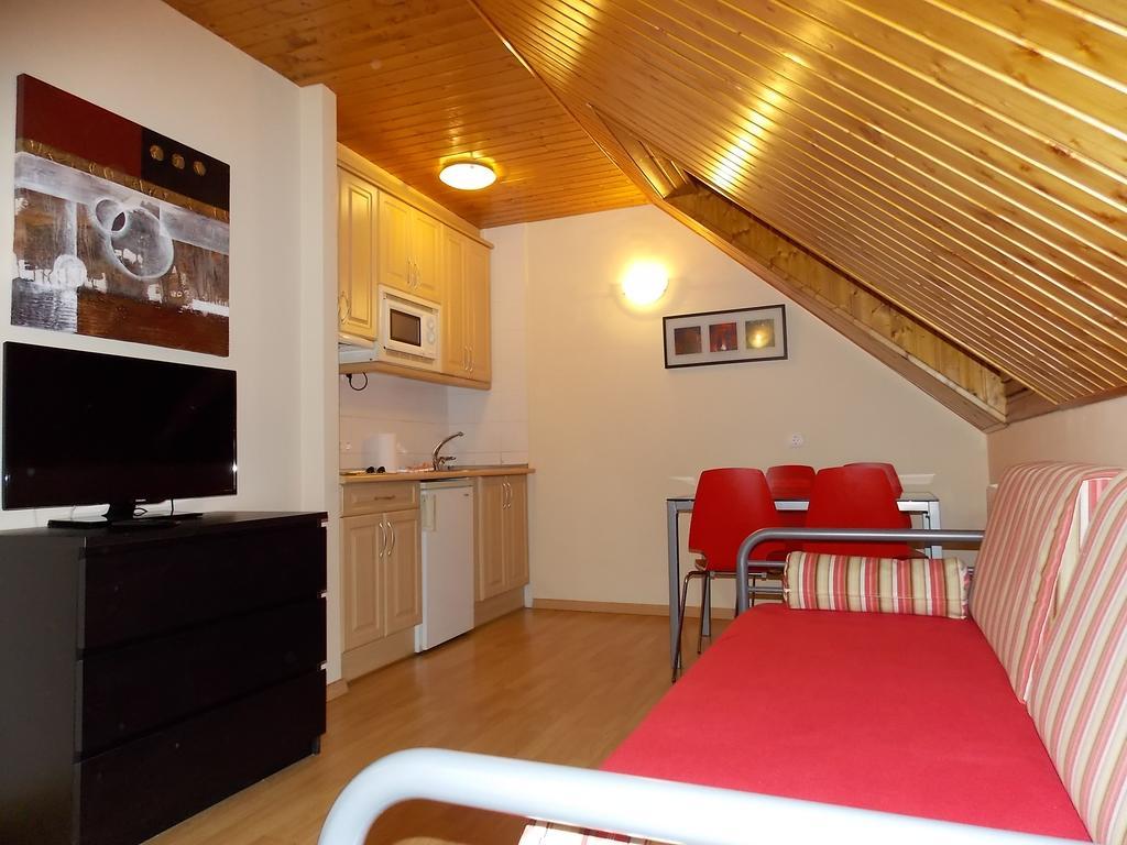 Apartamentos Fidalgo Sandiniés Quarto foto